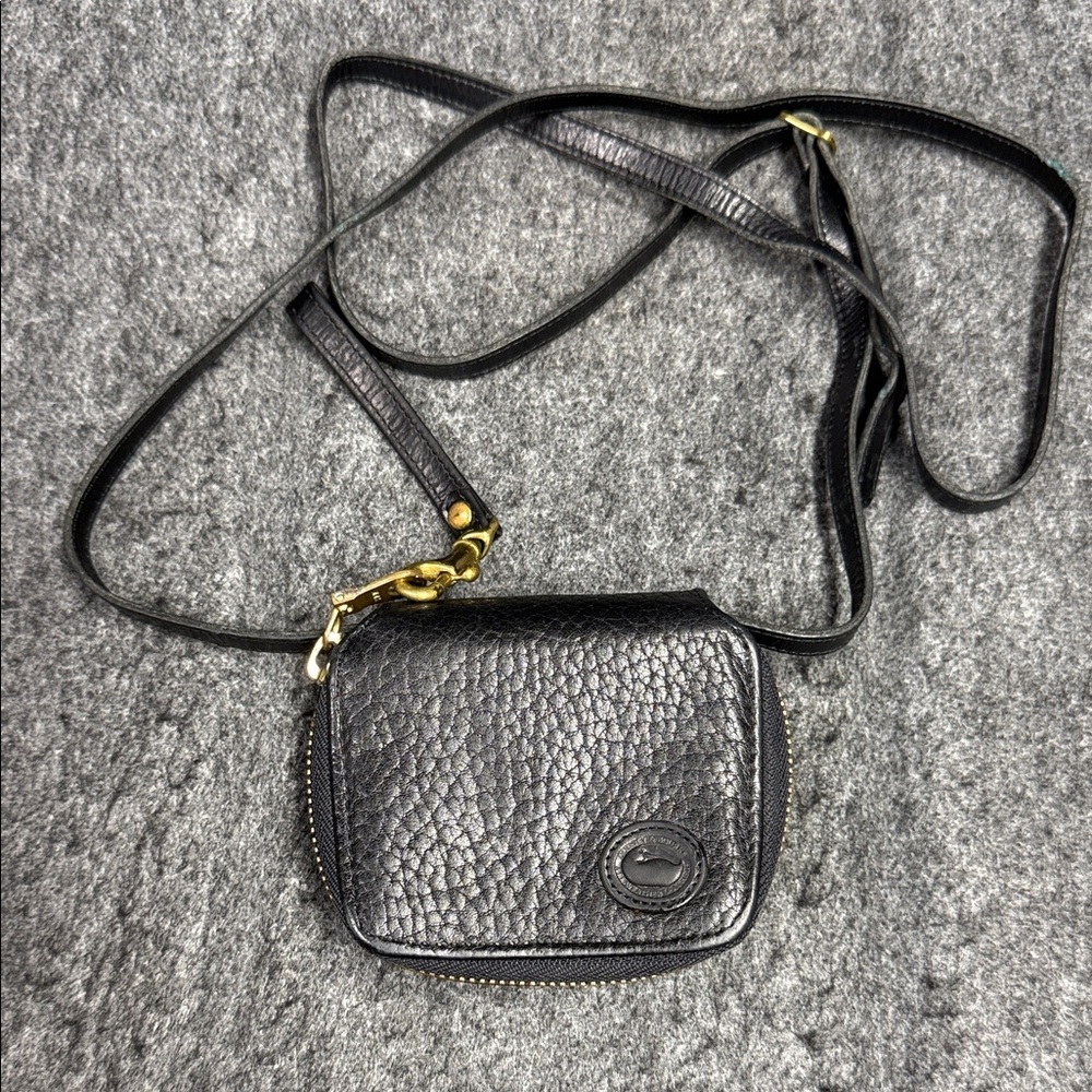 Dooney & Bourke Vintage Black Textured Leather purse.